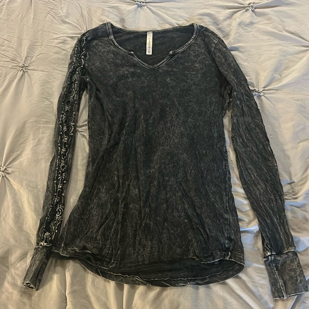 Longsleeve with lace